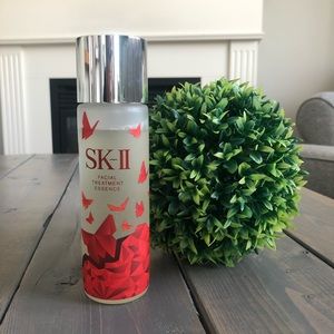 SK-ll Facial Treatment Essence